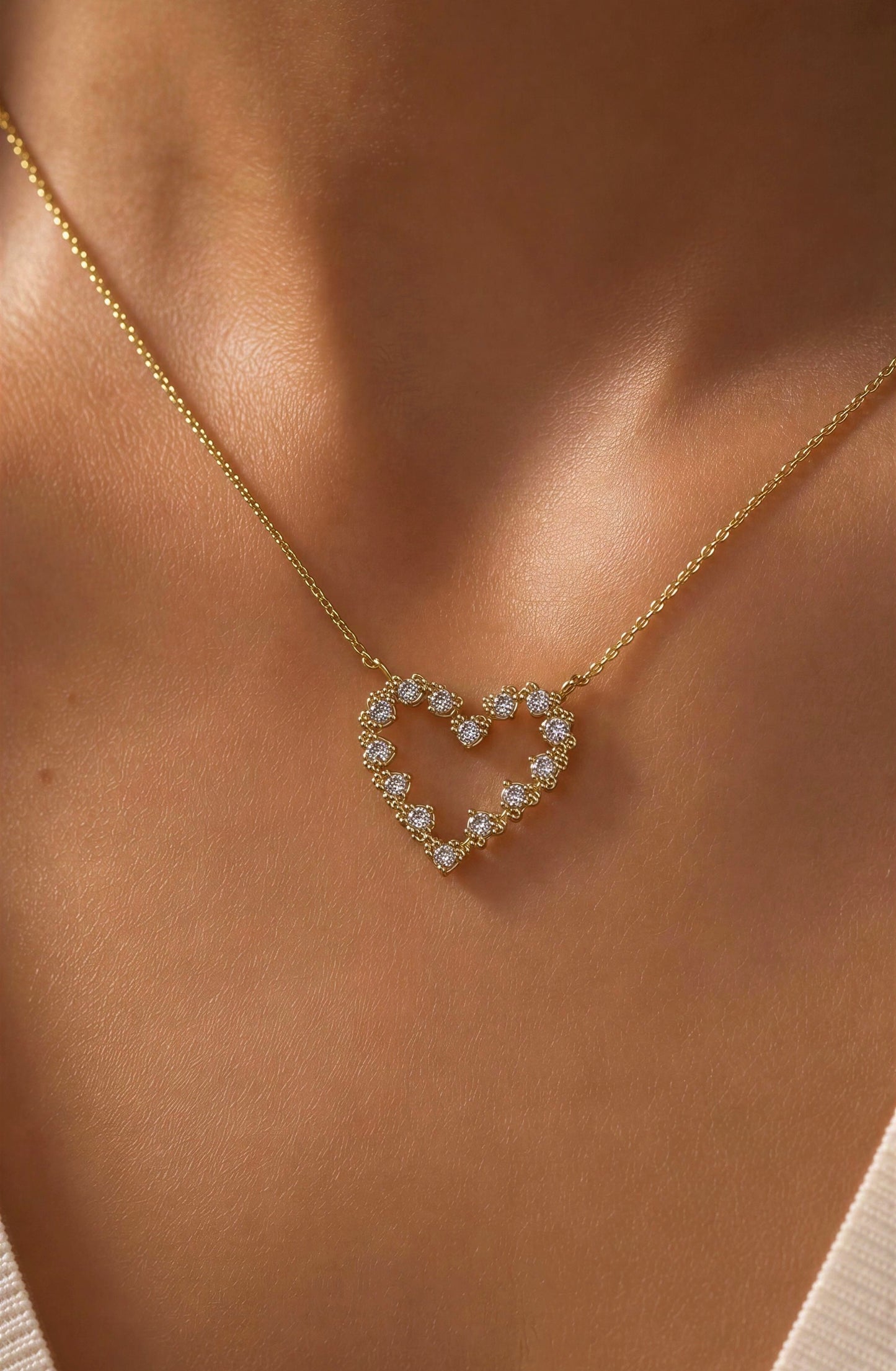 Floating heart necklace